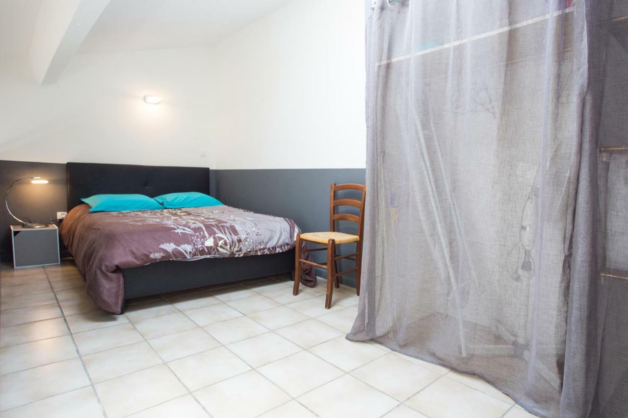 Appartement Duplex 4 Personnes A 200M De La Mer à Hyères Extérieur photo